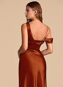 Azazie Madelyn 신부 들러리 드레스 인어 오프 더 숄더 메탈릭 새틴 바닥 길이 드레스 image7