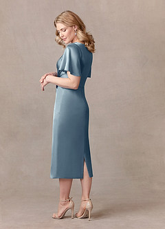 Azazie Everlyn Mère de la mariée Robes Robe Fourreau en Satin extensible Plissée Bleu Poussiéreux image3