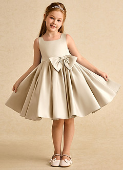 Azazie Jessie Robe Demoiselle D'honneur Fillette Robe Trapèze en Mat Satiné Arc Champagne image2