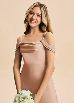 Azazie Lettie Junior A-Line Off-Shoulder Stræk satin Gulv-længde Junior brudepige Kjole image5