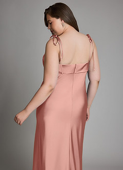 Azazie Ellia Vestidos de damas de honor Vestido Rosetón de Satén Elástico de Corte Recto con Lazo image13
