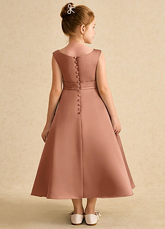 Azazie Eve Abiti da Ragazza di Fiori Abito A-Line in Raso Opaco Plissettato Bronzo image2