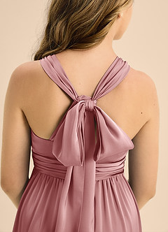 Azazie Jaylah Junior Vestido de Rosa Polvorienta de Satén Elástico de Corte En A con Plisado image7