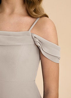 Azazie Anselie Junior Robe Trapèze en Mousseline de soie Épaule décolletée Givre image8