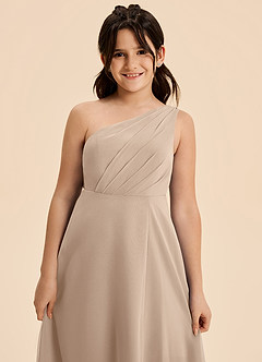 Azazie Phaedra Junior Vestido de Gris Pardo de Gasa de Corte en A con Plisado image5