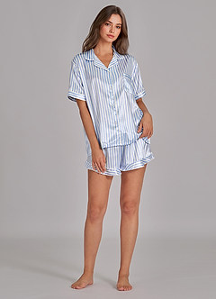 front Randigt pyjamasset med satinpik och volangshorts