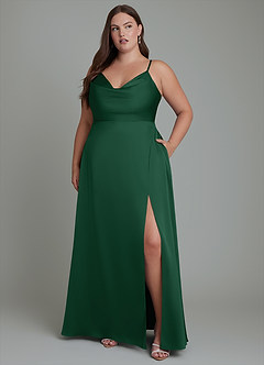 Azazie Sarella Vestidos de damas de honor Vestido Verde Oscuro de Satén Elástico de Línea A con Plisado image10