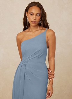 Christian Siriano Bridal for Azazie 1003 Brautjungfernkleider Etui One-Shoulder Chiffon Kleid Staubblau image4
