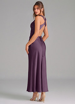 Azazie Evadne Vestidos de damas de honor Vestido de Ciruela de Satén Elástico de Corte Recto con Plisado image2