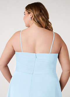 Azazie Arabella Allure Vestidos de damas de honor Vestido de Azul Cielo de Gasa de Corte en A Convertible con Escote de Corazón image15