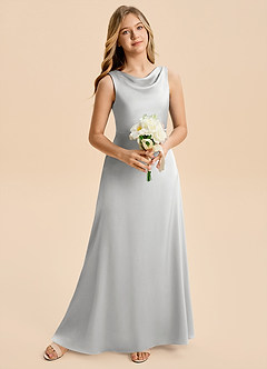 Azazie Kiki Junior Vestido de Plata de Satén Elástico de Corte en A con Lazo image3