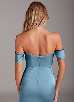 Azazie Saige Jurken voor bruidsmeisjes Jurk van Stretch Satijn met Kolom Off the Shoulder Staal Blauw image9