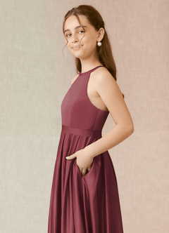 Azazie Arianthe Junior Vestido de Merlot de Satén Elástico de Corte En A con Con bolsillos image6