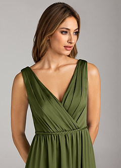 Azazie Tanicia Robes de demoiselle d'honneur Robe Trapèze en Satin extensible Plissée Olive image6