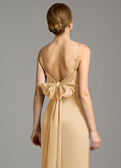 Azazie Adriane Robes de demoiselle d'honneur Robe Fourreau en Satin extensible Arc Or image2