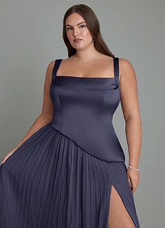 Azazie Stephanie Robes de demoiselle d'honneur Robe Trapèze en Satin extensible Plissé Bleu Orageux image9