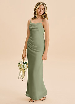 Azazie Mai Junior Vestido de Pistacho de Gasa de Corte Recto con Plisado image1