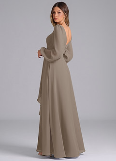 Azazie Omari Robes de demoiselle d'honneur Robe Trapèze en Mousseline de soie Manche longue Taupe image2