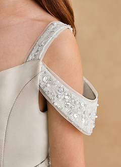 Azazie Jodi Robe Demoiselle D'honneur Fillette Robe Trapèze en Mat Satiné Givre image6