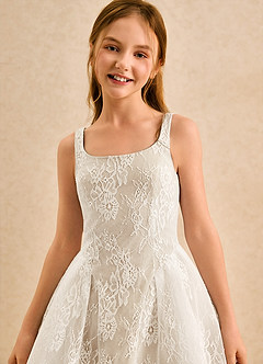 Azazie Cubbie Girls Formal Abiti da Ragazza di Fiori Abito A-Line in Pizzo Champagne image6