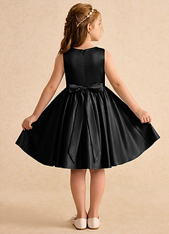 Azazie Prima vestidos de niña de las flores Vestido Negro de Satin Mate de Línea A con Lazo image2