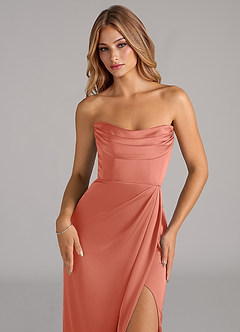 Azazie Johana Robes de demoiselle d'honneur Robe Sirène Convertible en Satin extensible Épaule décolletée Rose Saumon image2