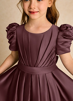 Azazie Miriam Abiti da Ragazza di Fiori Abito Principessa in Raso Opaco Plissettato Sangria image8