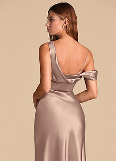 Azazie Madelyn 신부 들러리 드레스 인어 오프 더 숄더 메탈릭 새틴 바닥 길이 드레스 image7