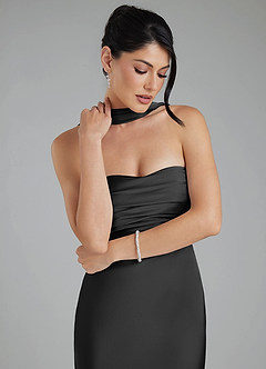 Azazie Marryn Robes de demoiselle d'honneur Robe Sirène en Satin extensible Décolleté en cœur Noir image7