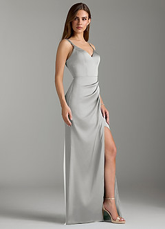 Azazie Leo Robes de demoiselle d'honneur Robe Fourreau en Satin extensible Plissée Argent image3