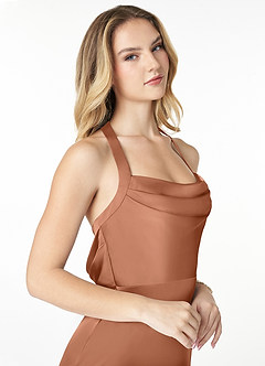 Azazie Myla Vestidos de damas de honor Vestido de Bronceador de Satén Elástico de Corte Recto con Ojo de cerradura de capucha image4