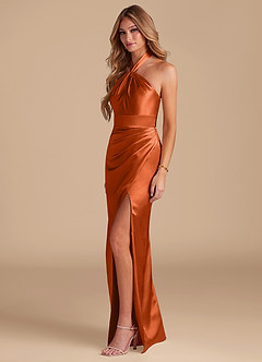Azazie Zaya Robes de demoiselle d'honneur Robe Fourreau en Satiné métallisé Plissée Orange Brûlée image4