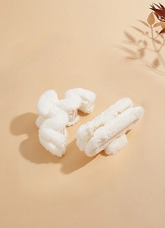 front Geometry Faux Fur Claw Clip Set