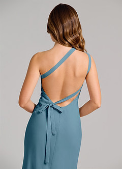 Azazie Monroe Vestidos de damas de honor Vestido de Bermudas de Gasa de Corte Recto con Hombro unilateral image6