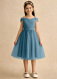 Azazie Lila Girls Formal Robe Demoiselle D'honneur Fillette Robe Trapèze en Tulle Épaule décolletée Bermude image1