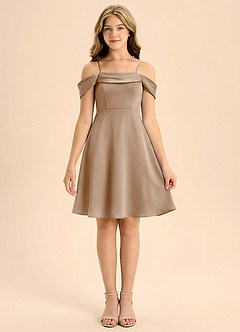 Azazie Anselie Junior Vestido de Gris Pardo de Satén Elástico de Corte en A con Plisado image3