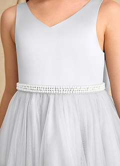 Azazie Firefly vestidos de niña de las flores Vestido de Blanco de Satin Mate de Corte En A con Lazo image6