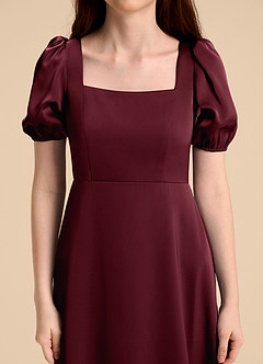 Azazie Briar Junior Vestido de Cabernet de Satén Elástico de Corte en A con Lazo image8