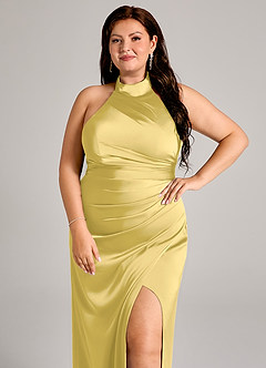 Azazie Jemma Robes de demoiselle d'honneur Robe Fourreau en Satin extensible Plissée Canari image8