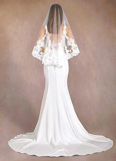 front Princess Lace Hip Veil With Blusher