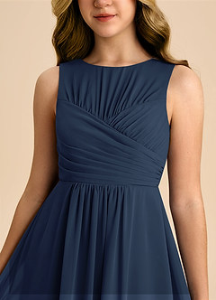 Azazie Skyla Junior Vestido de Azul Marino Oscuro de Gasa de Corte en A con Plisado image7