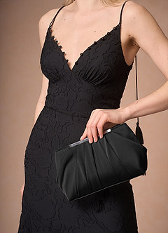 front Ensemble de sandales à talons compensés en satin stretch et pochette plissée assorties