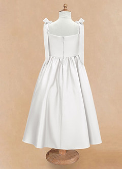 Azazie Chelsie vestidos de niña de las flores Vestido de Blanco de Satin Mate de Corte en A con Lazo image6
