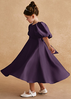 Azazie Sugarplum Robe Demoiselle D'honneur Fillette Robe Trapèze en Mat Satiné avec manches Prune image1