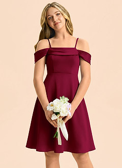 Azazie Anselie Junior Vestido Borgoña de Satén Elástico de Corte en A con Hombros descubiertos image3