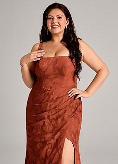 Azazie Mero Abiti da Damigella Abito Tubino in Burnout Floreale Plissettato Auburn image11