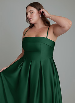 Azazie Lucienne Vestidos de damas de honor Vestido Verde Oscuro de Satén Elástico de Línea A Convertible con Palabra de honor image14