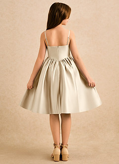 Azazie Shona Girls Formal Vendita Finale Abito A-Line in Raso Opaco Scollo a Cuore Champagne image4