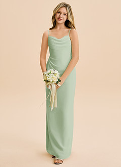 Azazie Mai Junior Vestido de Salvia Polvorienta de Gasa de Corte Recto con Plisado image4