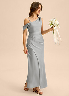 Azazie Madelyn Junior Jurk van Stretch Satijn met Kolom Off the Shoulder Zilver image6